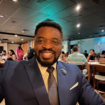 Oluwatosin Tolulope Ajidahun analisa o impacto dos hormônios ambientais e disruptores endócrinos na fertilidade humana.
