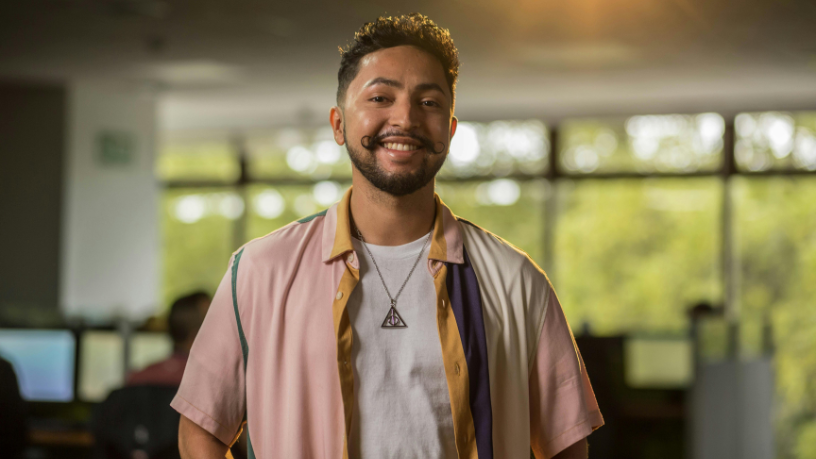 Ler vai além do conhecimento: entenda como a leitura molda o raciocínio e a capacidade de argumentação, segundo Andrey de Oliveira Pontes.