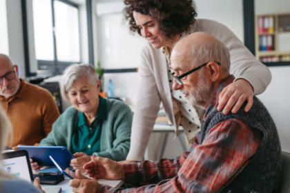 Sindnapi - Sindicato Nacional dos Aposentados, Pensionistas e Idosos: A inclusão digital do idoso é essencial para garantir direitos, autonomia e participação na sociedade.