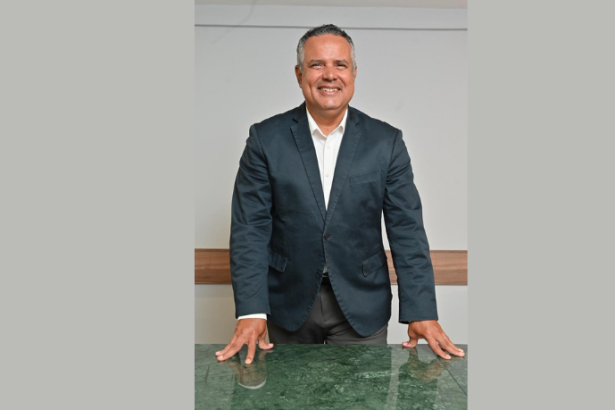 Elmar Juan Passos Varjão Bomfim explora soluções em engenharia de fundações para terrenos de baixa capacidade de carga.