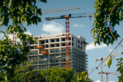 Saiba como as técnicas construtivas sustentáveis podem transformar projetos da Red Tech Empreendimentos Ltda em soluções mais eficientes e verdes.