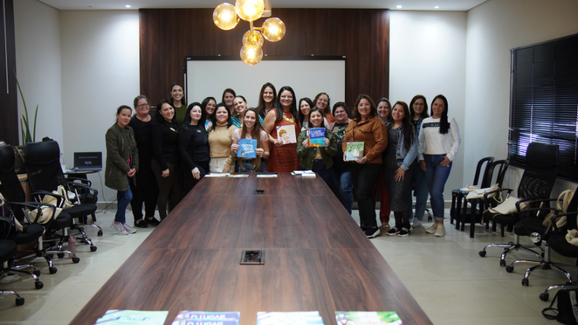 Quando há representatividade no material escolar, os estudantes se identificam mais com o aprendizado, segundo Sigma Educação e Tecnologia Ltda.